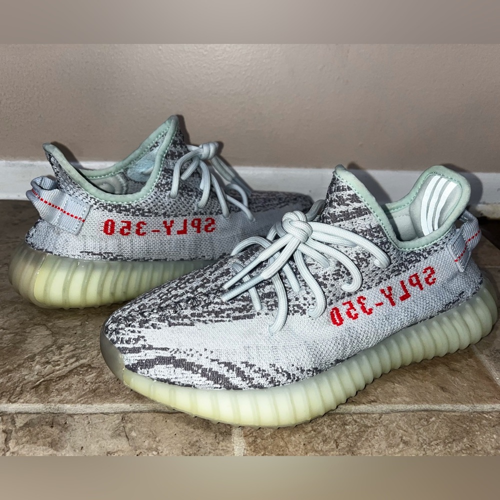 Yeezy Boost 350 V2 Shoes